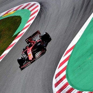 Formula 1. GP Spagna, altra debalce per la Ferrari: Leclerc solo quinto. È di nuovo doppietta Mercedes