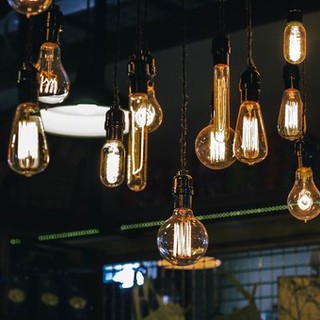 La lampada di sale tra i regali di Natale più gettonati: come mai?