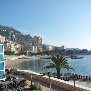 Monte-Carlo, la spiaggia del Larvotto si rifà il look in vista della stagione estiva