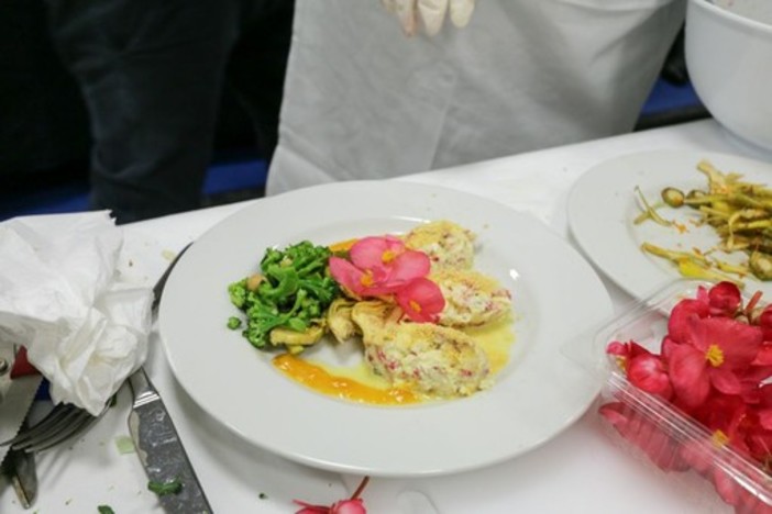 Mangiare i Fiori e La Tavola di Leonardo: aperte le prenotazioni per i ristoranti che vogliono proporre i format esclusivi. Una sola disponibilità al mese per ogni provincia!