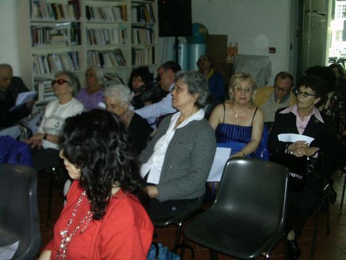 Maria Salamone continuana il suo tour di letture e poesie in Italia