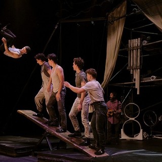 Cannes, concerto Machine De Cirque. Giovedì 22 dicembre 2022