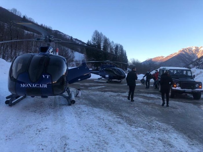 Da Monaco a Limone Piemonte in 18 minuti: al via il servizio di collegamento in elicottero Da Monaco a Limone Piemonte in 18 minuti: al via il servizio di collegamento in elicottero