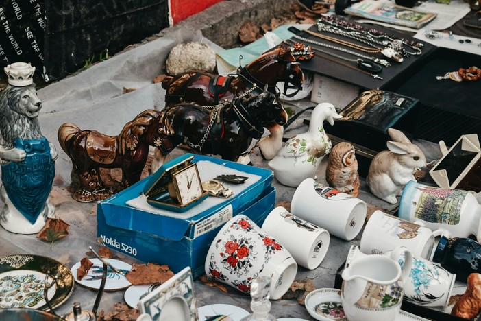 Mentone, “Vide grenier - Felix Felis” al Parking Rondelli: mercatino solidale a sostegno degli animali abbandonati