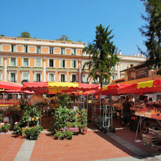 Marché de la Condamine