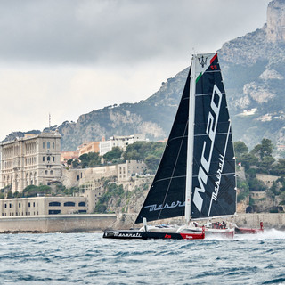 Giovanni Soldini e Pierre Casiraghi fanno il nuovo record di velocità tra Monaco e Saint Tropez: 2 ore, 25 minuti e 44 secondi