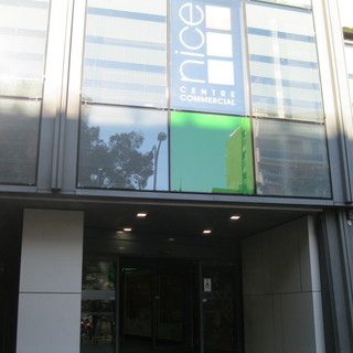 I Carrefour di Nizza saranno aperti di domenica mattina, scattano le proteste