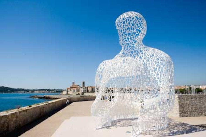 Antibes Juan-les-Pins: sul bastione Saint-Jaume il Nomade di Jaume Plensa