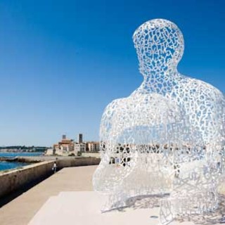 Antibes Juan-les-Pins: sul bastione Saint-Jaume il Nomade di Jaume Plensa