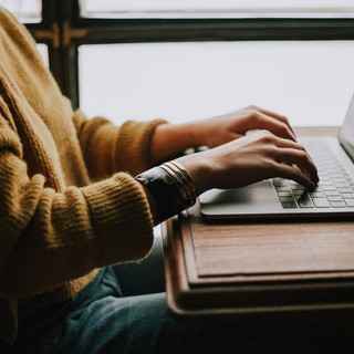 Telecomunicazioni: qual è l’andamento del settore in Italia, tra investimenti strutturali e dinamiche tariffarie?
