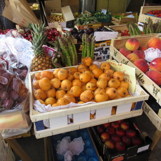 Il frutto del momento in Costa Azzurra? Le nespole, che arrivano a 7 euro al chilo (Foto)