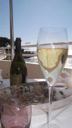 Ostriche e champagne. Una settimana indimenticabile al Monte-Carlo Beach Ostriche e champagne. Una settimana indimenticabile al Monte-Carlo Beach