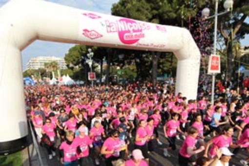In tutta la Francia è iniziata “ottobre rosa”,  la campagna nazionale contro il cancro al seno