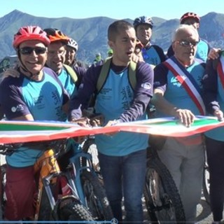 Pedalata promozionale sull'Alta Via del Sale, la strada bianca in quota più bella d'Europa (VIDEO)