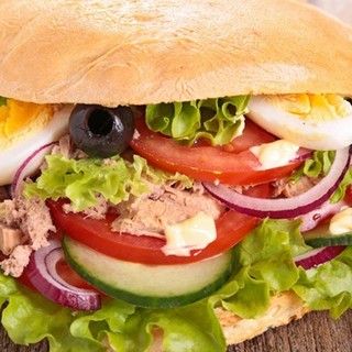 Nasce “SOS Pan Bagnat”: l’app che difende il panino simbolo di Nizza