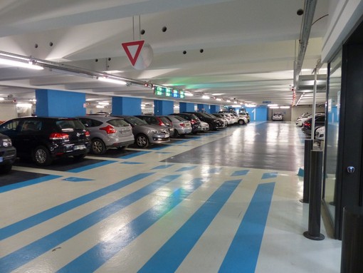 Parcheggi gratuiti per chi usa tram e bus a Nizza