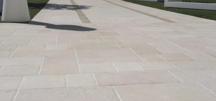 La Pietra di Trani per pavimenti e rivestimenti La Pietra di Trani per pavimenti e rivestimenti