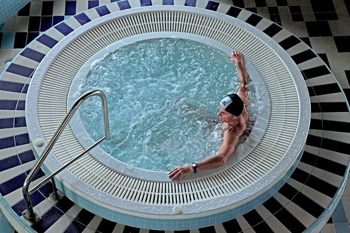 Minipiscina idromassaggio: ecco come creare la propria spa privata