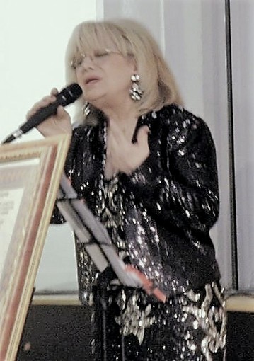 W la Repubblica Italiana: la poesia per il nostro paese di Maria Salamone W la Repubblica Italiana: la poesia per il nostro paese di Maria Salamone