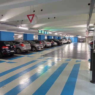 Parcheggi gratuiti per chi usa tram e bus a Nizza
