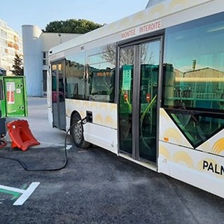 Cannes, da questo mese gli autobus sono alimentati con biocarburante