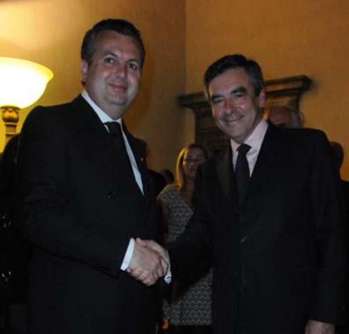 Associazione "Amitié France Italie": Paolo Celi a Roma con François Fillon. Associazione "Amitié France Italie": Paolo Celi a Roma con François Fillon.