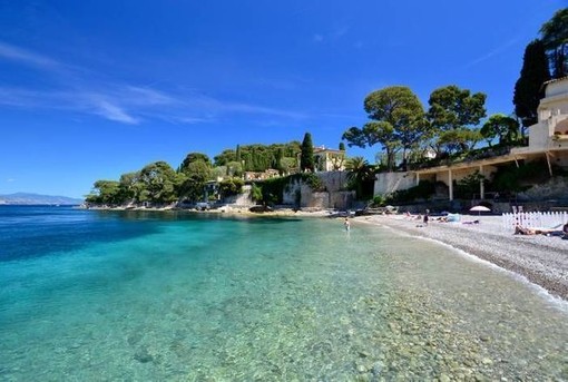 Il mare non si porta via: il prezzo nascosto dei souvenir di spiaggia Il mare non si porta via: il prezzo nascosto dei souvenir di spiaggia