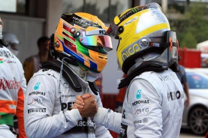La Pole va a Rosberg, delusione per Alonso solo sesto La Pole va a Rosberg, delusione per Alonso solo sesto