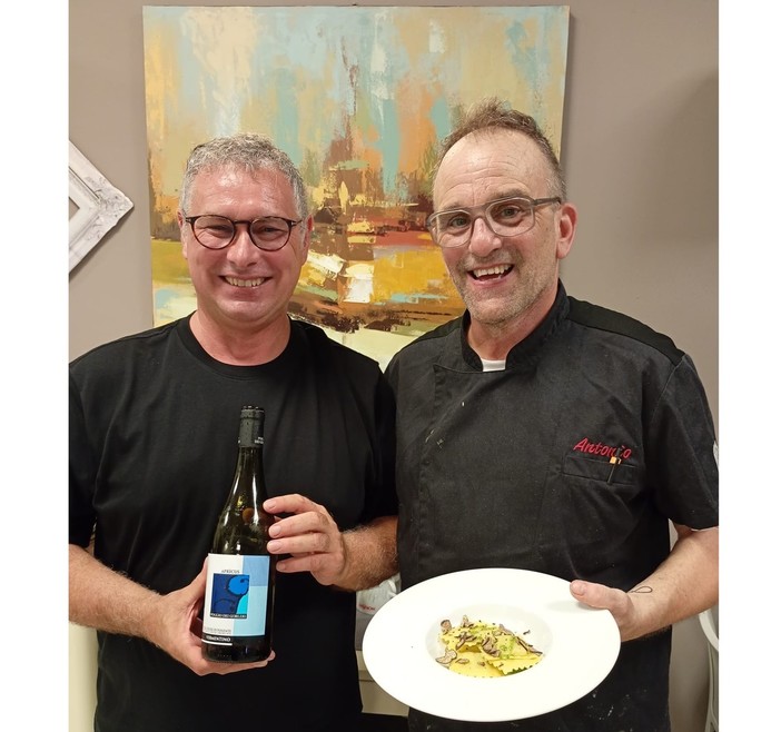 “Le Cene in Nero” conquistano la Riviera dei Fiori “Le Cene in Nero” conquistano la Riviera dei Fiori