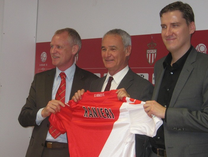 Da sinistra a destra: il direttore generale Philips Dhondt, l'allenatore Claudio Ranieri, il direttore sportivo Tor-Kristian Karlsen Da sinistra a destra: il direttore generale Philips Dhondt, l'allenatore Claudio Ranieri, il direttore sportivo Tor-Kristian Karlsen