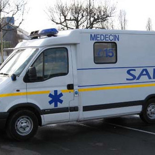 Incidente nei pressi di Eze, coinvolto un motociclista