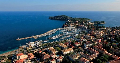 Saint-Jean-Cap-Ferrat dedica al proprio mare il mese di aprile Saint-Jean-Cap-Ferrat dedica al proprio mare il mese di aprile