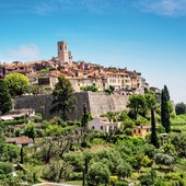 Macron e il presidente sudcoreano a Saint-Paul de Vence: la Costa Azzurra al centro del primo summit mondiale su cinema e immagini in movimento