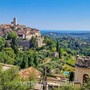 Saint-Paul de Vence si racconta: arte, autenticità e anima nel Magazine 2026