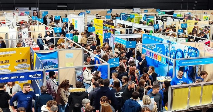 Oltre ottocento corsi formativi: tante opportunità per i giovani (Video) Oltre ottocento corsi formativi: tante opportunità per i giovani (Video)