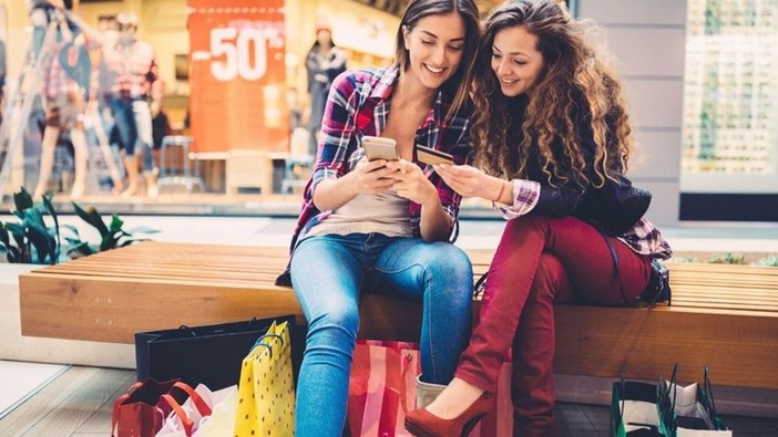 Saldi d’Estate 2025: al via dal 25 giugno, caccia agli sconti fino al 22 luglio Saldi d’Estate 2025: al via dal 25 giugno, caccia agli sconti fino al 22 luglio