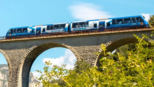 Il “Train des Pignes” conquista i viaggiatori: boom di passeggeri per i Chemins de fer de Provence