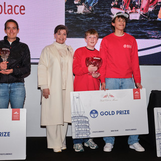 Partecipanti e equipaggi durante la terza edizione del Navicap Challenge – Trophée Elena Sivoldaeva 2025, organizzata dal Yacht Club de Monaco (Y.C.M.) in collaborazione con FxPro e North Sails.