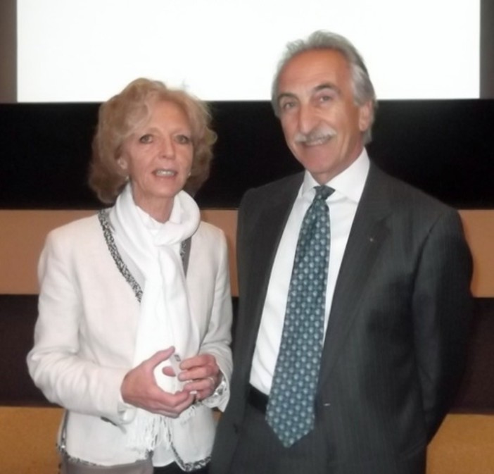 La responsabile culturale della Fondazione Terruzzi Annalisa Scarpa e il presidente della Dante Alighieri di Monaco Giuseppe Sarno La responsabile culturale della Fondazione Terruzzi Annalisa Scarpa e il presidente della Dante Alighieri di Monaco Giuseppe Sarno