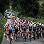 Tour de France Femmes, finale ad alta tensione a Nizza: due tappe per decidere tutto Tour de France Femmes, finale ad alta tensione a Nizza: due tappe per decidere tutto
