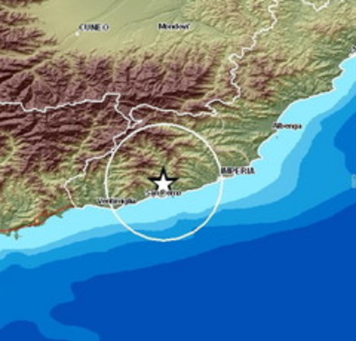 Forte scossa di terremoto alle 15.53 anche in provincia di Imperia: per ora tanta paura ma nessun danno