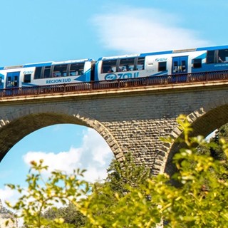 Il “Train des Pignes” conquista i viaggiatori: boom di passeggeri per i Chemins de fer de Provence