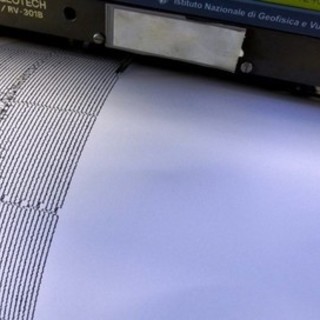 Crollo a Mentone: una vita in rovina dopo i terremoti Crollo a Mentone: una vita in rovina dopo i terremoti