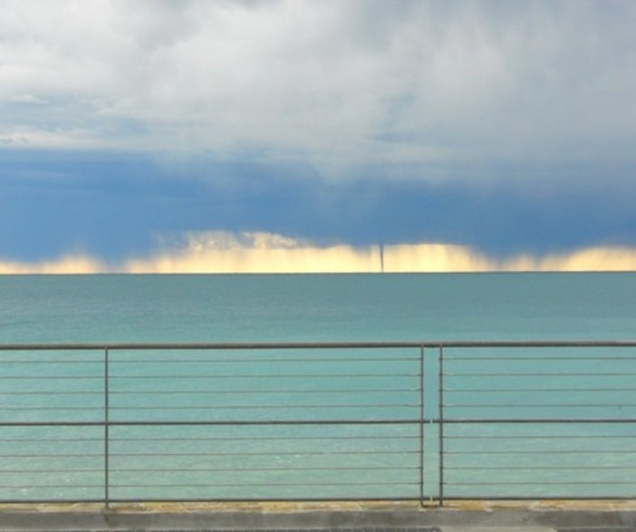 Immagine di una lettrice, tratta da Sanremonews e scattata ad Ospedaletti (Imperia) Immagine di una lettrice, tratta da Sanremonews e scattata ad Ospedaletti (Imperia)