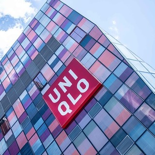 Il brand giapponese Uniqlo sceglie Cap3000 per la sua discesa in Costa Azzurra