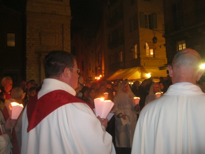 Con la cornice suggestiva della Vecchia Nizza si rinnova l'appuntamento con Le “Chemin de Croix”