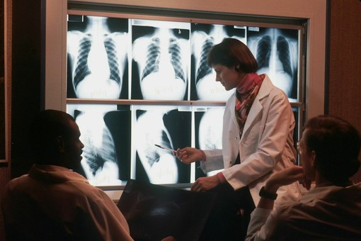 Crediti ECM e professioni tecniche: l'aggiornamento asincrono per padroneggiare l'evoluzione delle tecnologie diagnostiche Crediti ECM e professioni tecniche: l'aggiornamento asincrono per padroneggiare l'evoluzione delle tecnologie diagnostiche