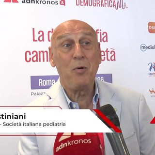 Agostiniani (Sip): "Ogni anno nasce il 4% di bambini in meno rispetto all'anno precedente"