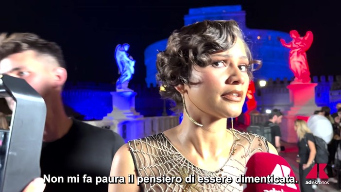 Zendaya e Tom Holland mano nella mano a Roma: "I veri supereroi sono tra noi" Zendaya e Tom Holland mano nella mano a Roma: "I veri supereroi sono tra noi"