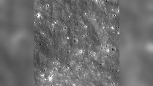 Razzo Space X precipita sulla Luna: le immagini del nuovo cratere creato dall'impatto Razzo Space X precipita sulla Luna: le immagini del nuovo cratere creato dall'impatto